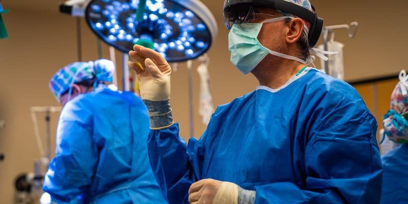 Cirugía cerebral con hologramas: un hospital de Ámsterdam hace historia mundial