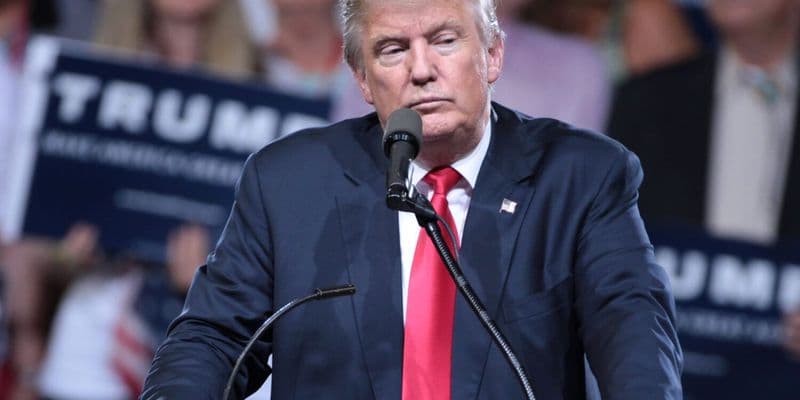 Trump impone aranceles del 20% a la Unión Europea