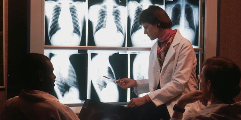 Hospitales neerlandeses alertan sobre escasez de dispositivos médicos