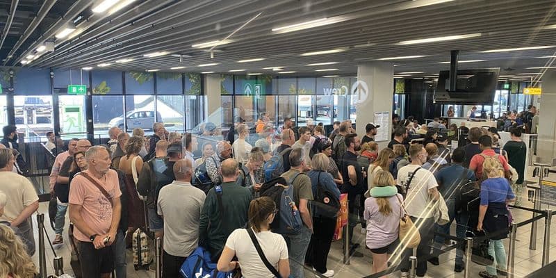 Huelgas en aeropuertos alemanes: Schiphol cancela 76 vuelos